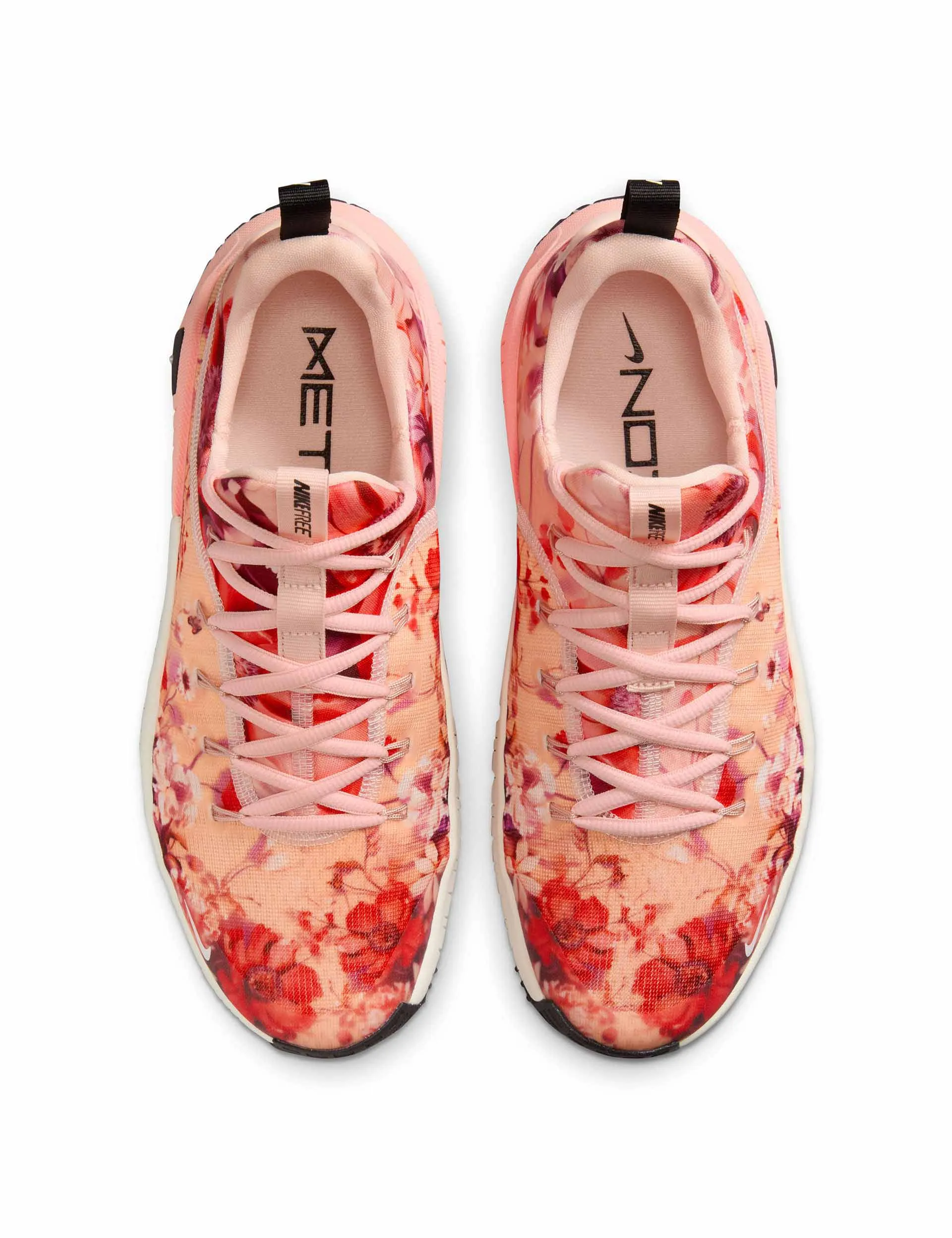 Free Metcon 6 AMP Shoes - Washed Coral/Black/Sail