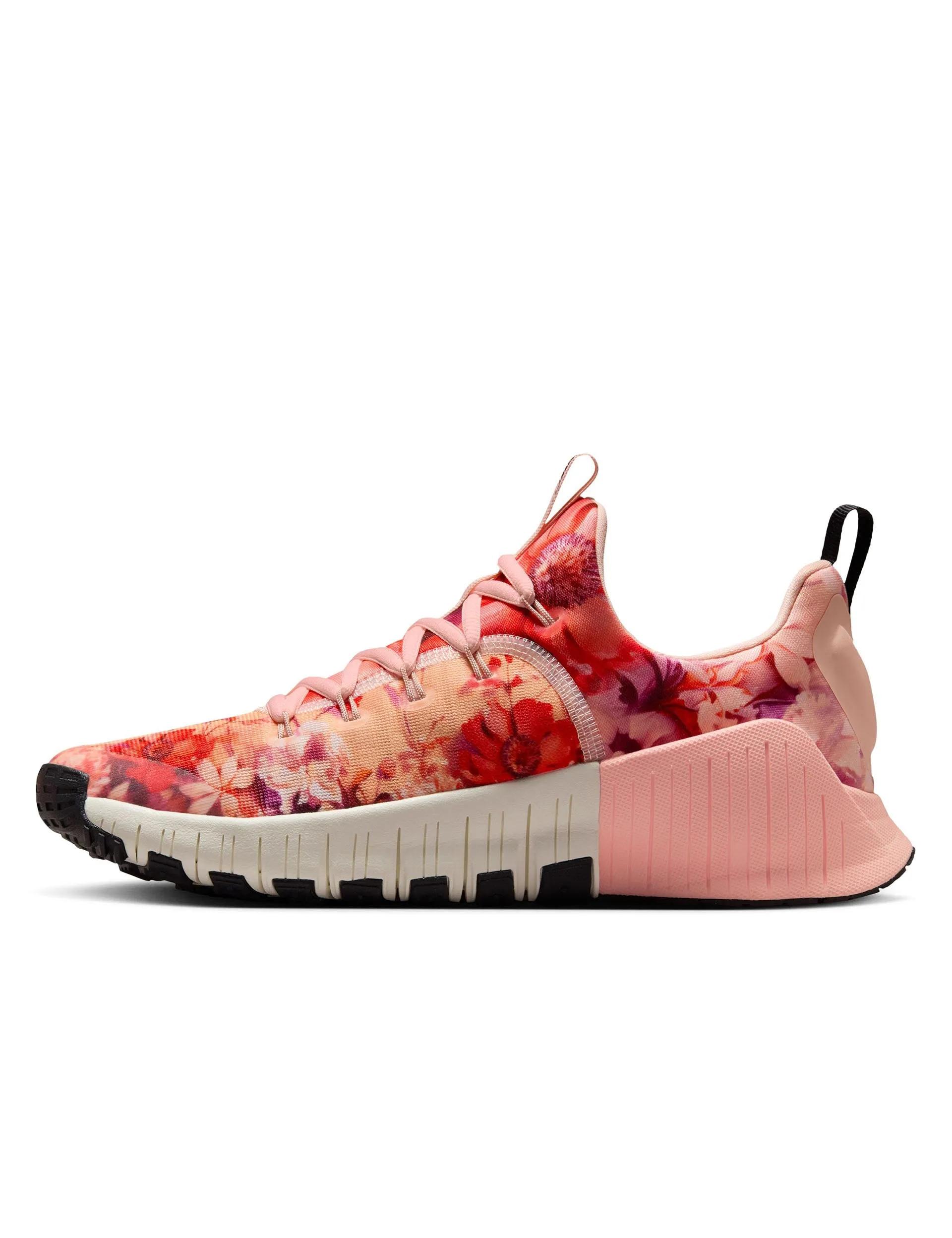 Free Metcon 6 AMP Shoes - Washed Coral/Black/Sail