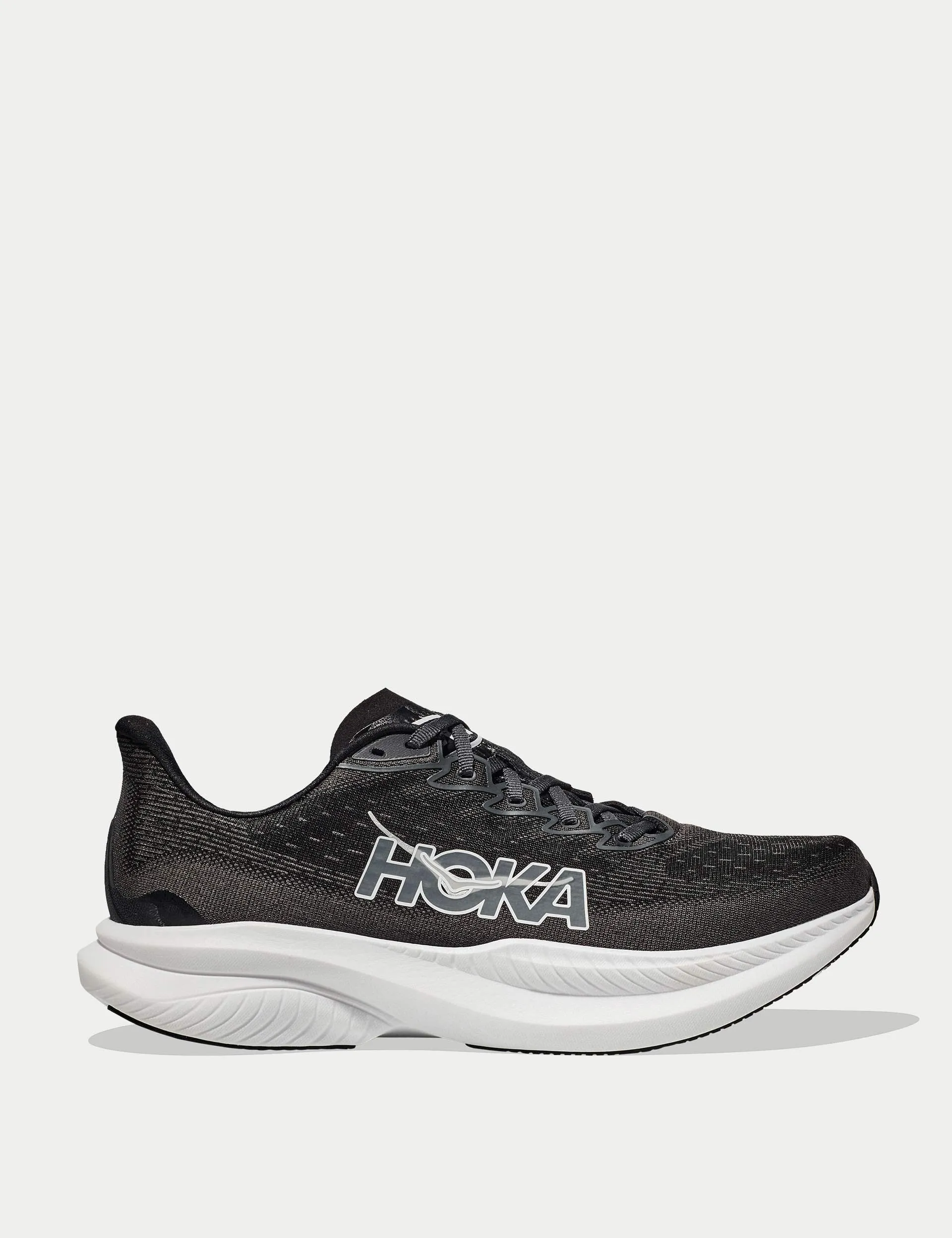 Mach 6 - Black/White