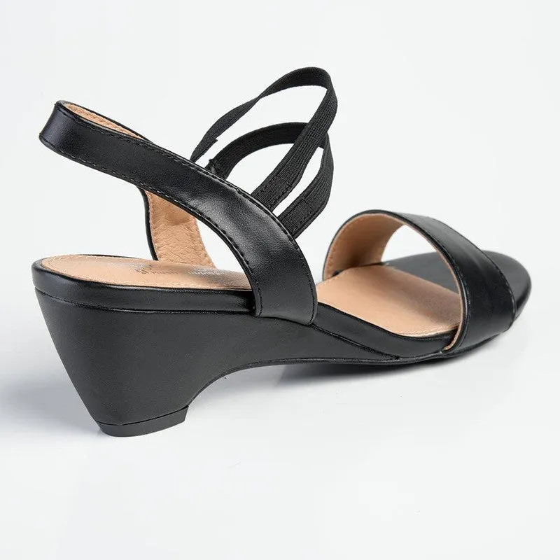 Soft Style By Hush Puppies Stefanie Sandal - Black