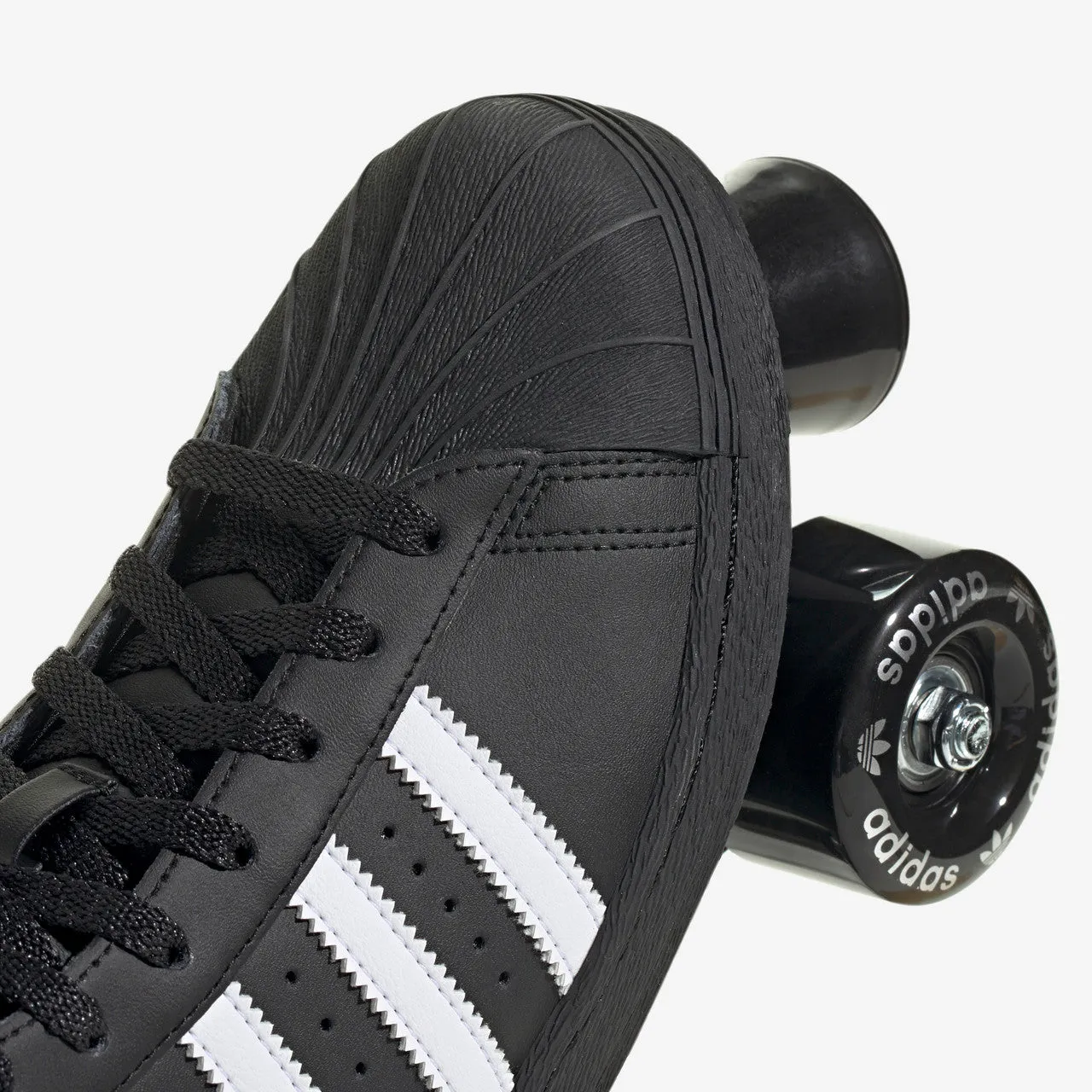 Wmns Superstar 82 Skate