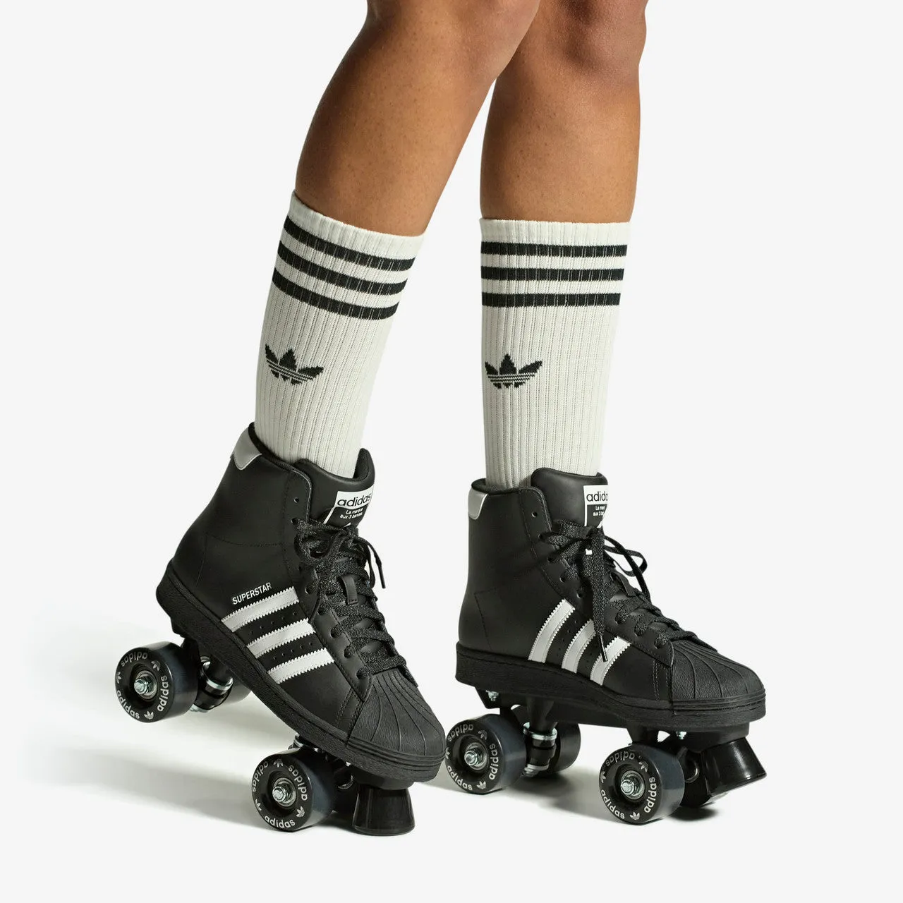 Wmns Superstar 82 Skate